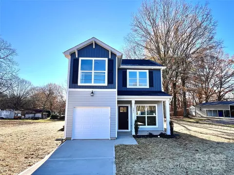 241 Mills Ave, Troutman, NC 28166