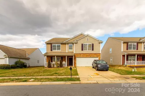 8731 Chalkstone Rd, Charlotte, NC 28216