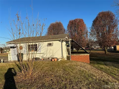 200 Gerald Rd, Morganton, NC 28655 photo 8