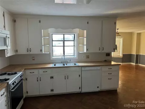200 Gerald Rd, Morganton, NC 28655 photo 17