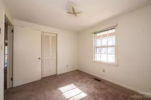 1603 5th Ne St NE, Conover, NC 28613 photo 15