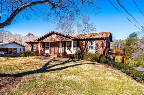 1603 5th Ne St NE, Conover, NC 28613 photo 2