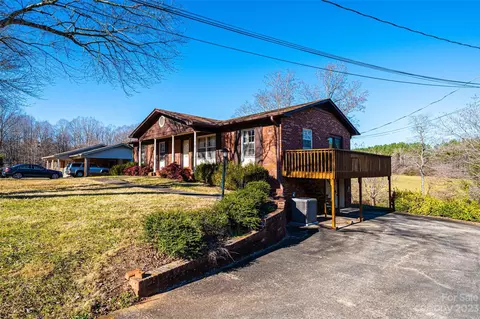 1603 5th Ne St NE, Conover, NC 28613 photo 4