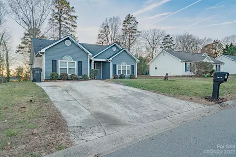 7912 Lobilia Ln, Charlotte, NC 28214