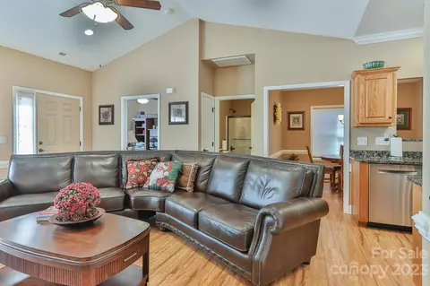4186 Pickering Dr, Hickory, NC 28602 photo 13