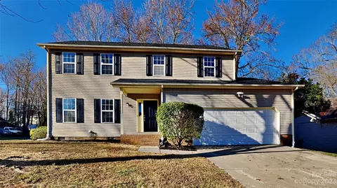 6001 Acadian Woods Dr, Charlotte, NC 28227