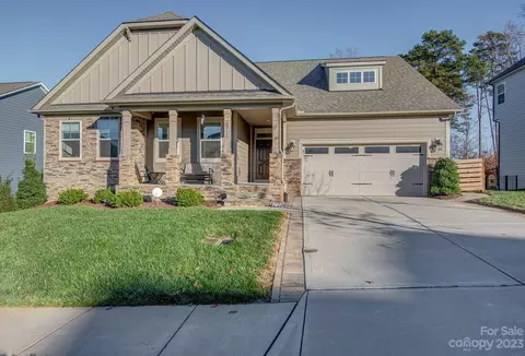 2712 Forest Path Way, Gastonia, NC 28054