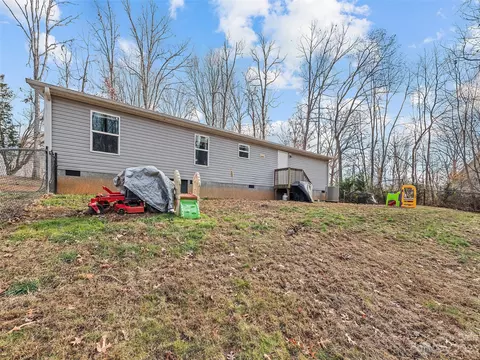 8 Spring St, Candler, NC 28715 photo 3