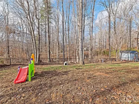 8 Spring St, Candler, NC 28715 photo 5