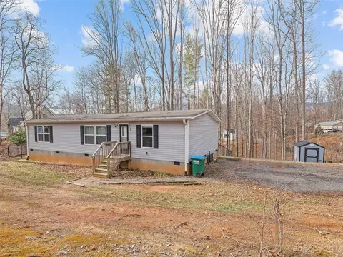 8 Spring St, Candler, NC 28715 photo 2