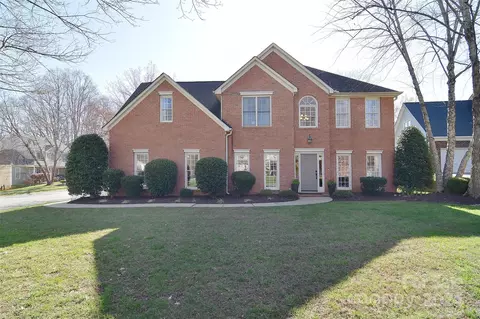 17323 Cambridge Grove Dr, Huntersville, NC 28078