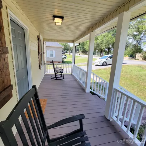 518 C St, Kannapolis, NC 28083 photo 2