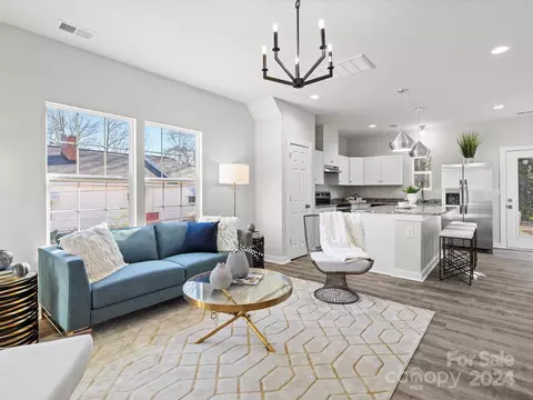 1221 W Garrison Blvd, Gastonia, NC 28052