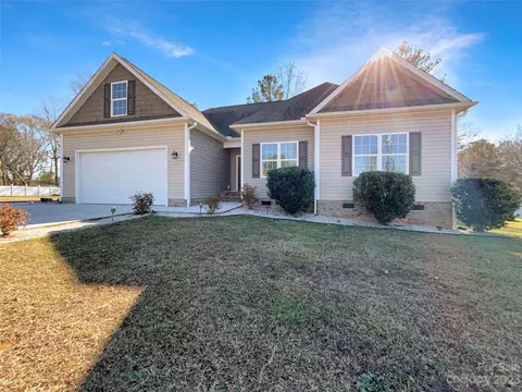 1177 Ten Oaks Dr, Lancaster, SC 29720