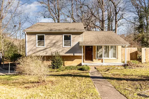 997 Green Circle Dr, Gastonia, NC 28054