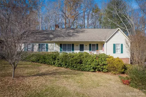 312 Inglewood Dr, Morganton, NC 28655