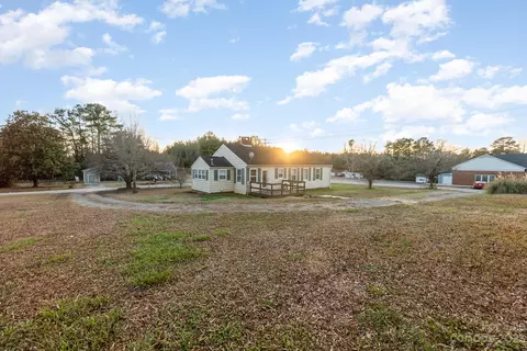 1009 Laurel Ave, Lancaster, SC 29720 photo 4