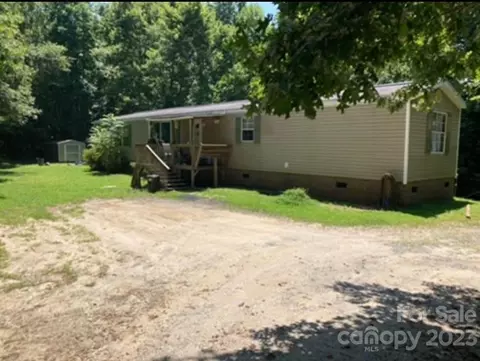 5445 Matthews Pond Rd, Morganton, NC 28655