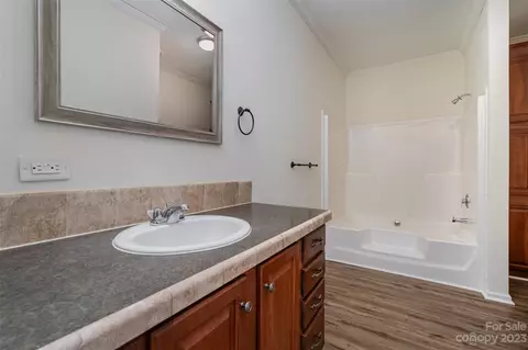 905 13th St, Conover, NC 28613 photo 20