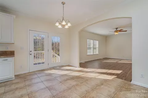 905 13th St, Conover, NC 28613 photo 7