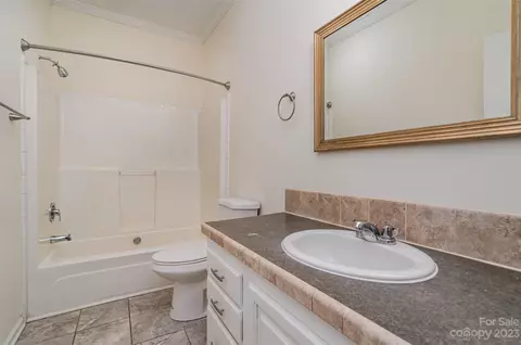 905 13th St, Conover, NC 28613 photo 23