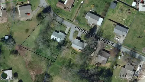36 Pressley Ave, Brevard, NC 28712