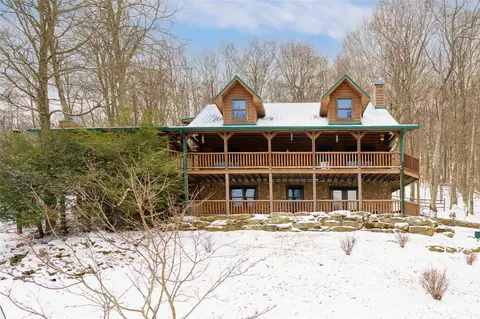 321 Mayapple Ln, Mars Hill, NC 28754