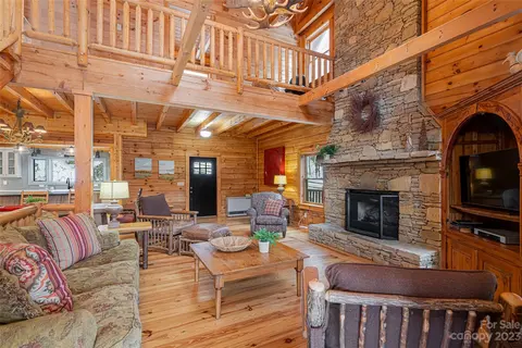 321 Mayapple Ln, Mars Hill, NC 28754 photo 6
