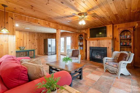 321 Mayapple Ln, Mars Hill, NC 28754 photo 26