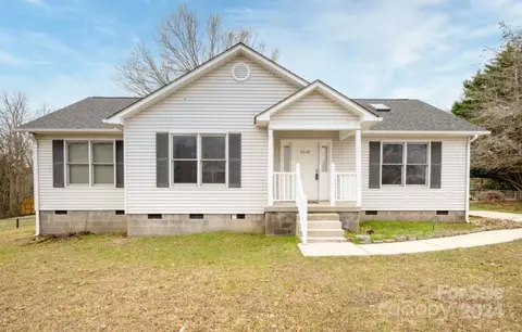 3035 Pratt St, Sharon, SC 29742