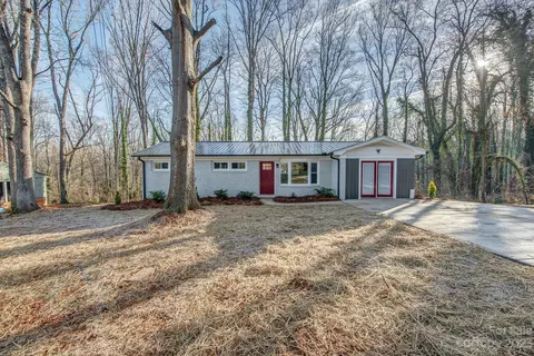 608 North St, Dallas, NC 28034
