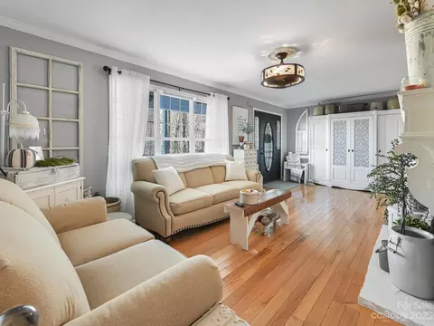 105 Delda Ln, Mars Hill, NC 28754 photo 9