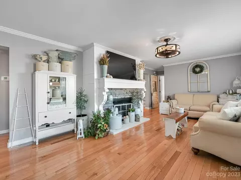 105 Delda Ln, Mars Hill, NC 28754 photo 6