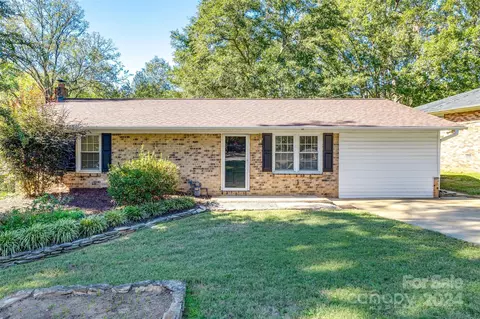 1192 Westover Cir, Rock Hill, SC 29732
