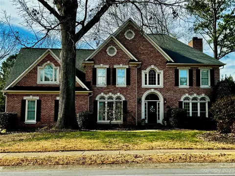 18321 Dembridge Dr, Davidson, NC 28036