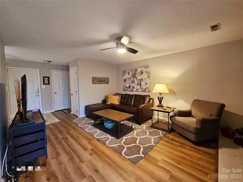 9256 Kings Canyon Dr, Charlotte, NC 28210