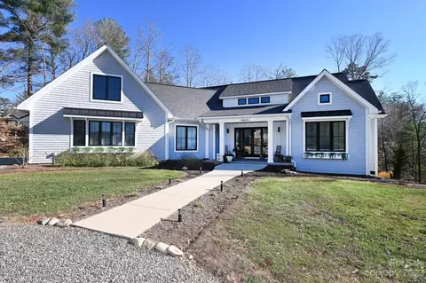 64 Winnipeg Ln, Taylorsville, NC 28681