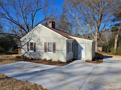 1061 Grace Ave, Lancaster, SC 29720