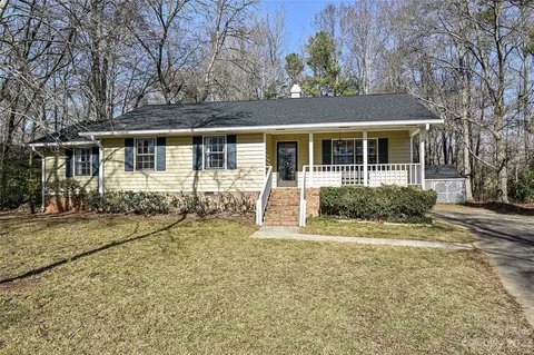 1728 Dogwood Ln, Lancaster, SC 29720