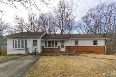 113 Dellwood Ave, Swannanoa, NC 28778