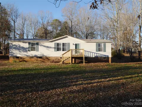 1010 Lakeland Ave, Lincolnton, NC 28092