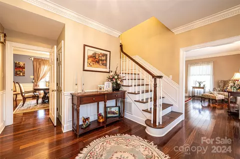 1614 Knolls Dr, Newton, NC 28658