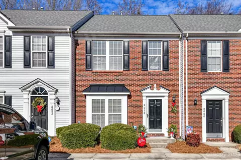 8056 Sapwood Ct, Matthews, NC 28104