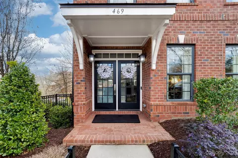 469 S Main St, Davidson, NC 28036 photo 2