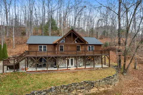 11 Leisure Wood Dr, Canton, NC 28716