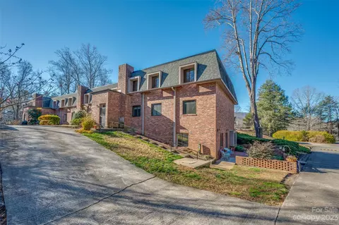 305 Grady Avnu Ave #E, Tryon, NC 28782 photo 4