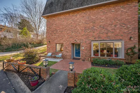305 Grady Avnu Ave #E, Tryon, NC 28782 photo 3