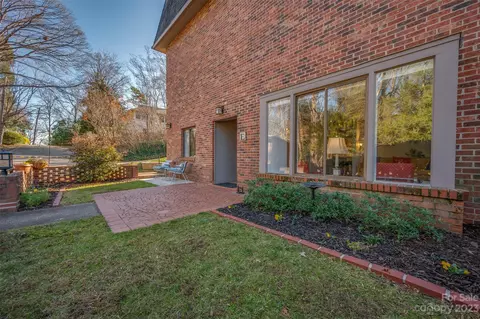 305 Grady Avnu Ave #E, Tryon, NC 28782 photo 6