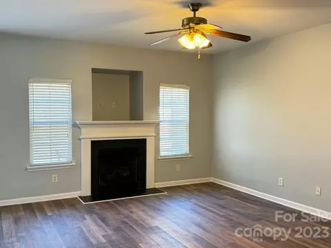 419 Delta Dr, Fort Mill, SC 29715 photo 2