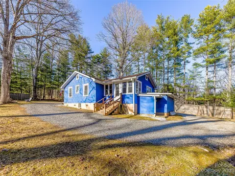 15 Gilmore Dr, Asheville, NC 28803